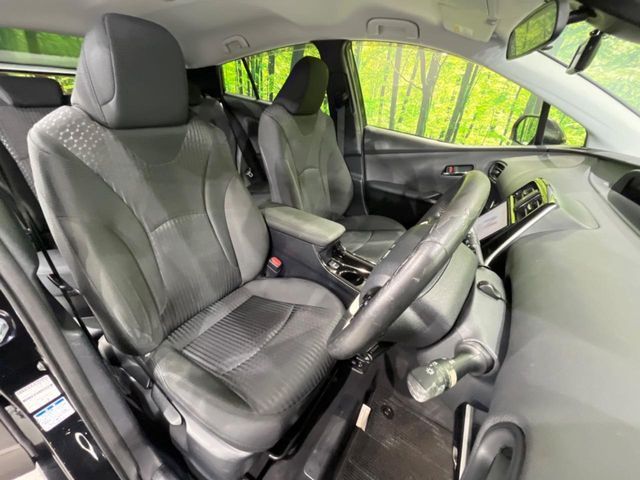 TOYOTA PRIUS 4WD 2016