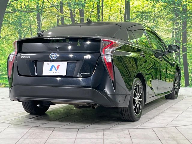 TOYOTA PRIUS 4WD 2016