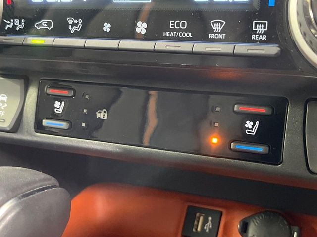 TOYOTA RAV4 4WD 2025