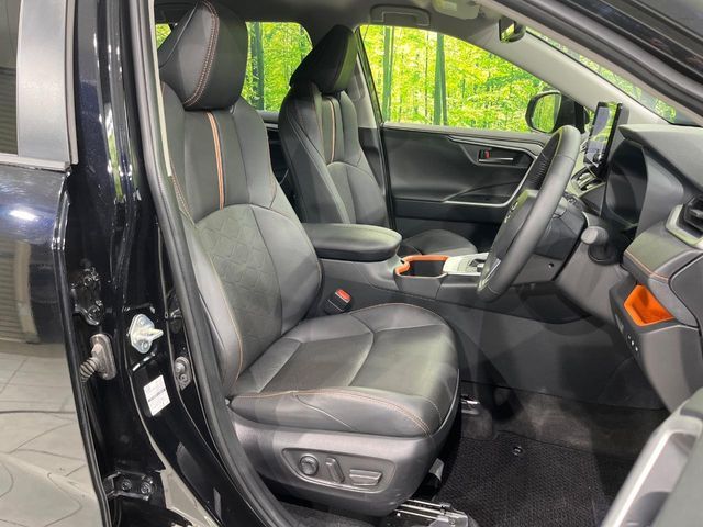 TOYOTA RAV4 4WD 2025