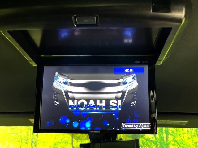 TOYOTA NOAH 2017