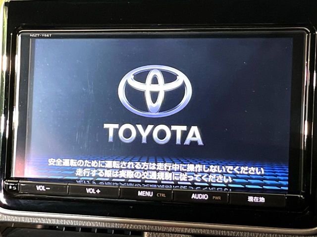 TOYOTA NOAH HYBRID 2017