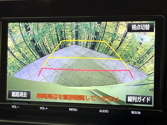 TOYOTA NOAH HYBRID 2017