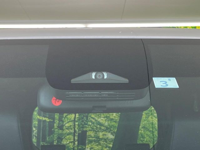 TOYOTA VOXY HYBRID 2023