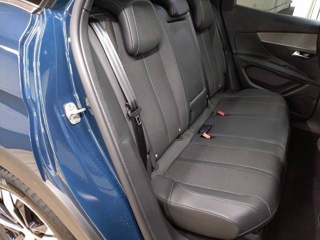 PEUGEOT PEUGEOT 3008 2022