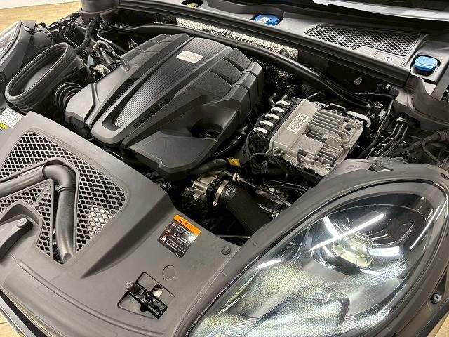 PORSCHE PORSCHE Macan 2020