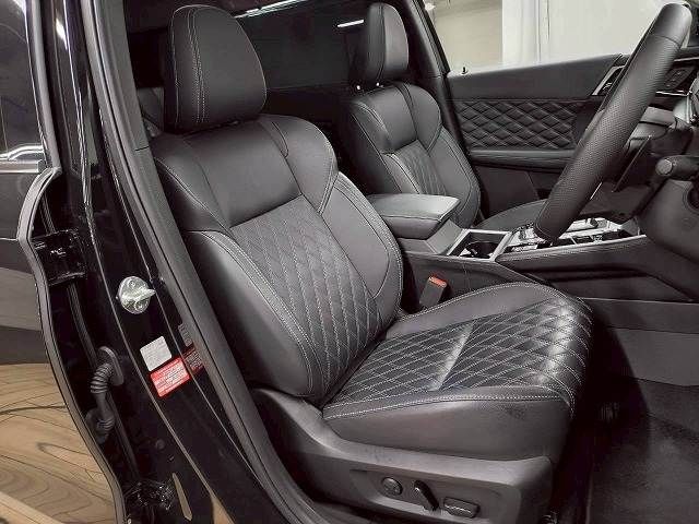 MITSUBISHI OUTLANDER PHEV 2023