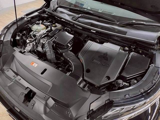 MITSUBISHI OUTLANDER PHEV 2023