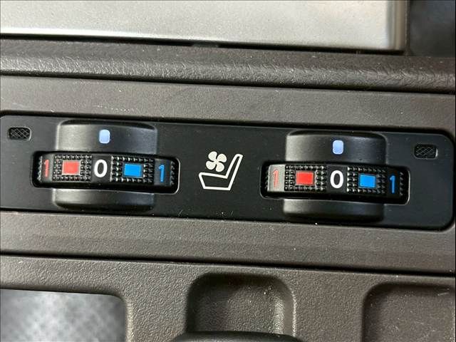 TOYOTA LANDCRUISER PRADO 2023