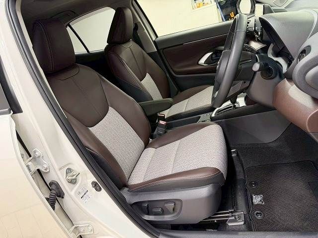 TOYOTA YARIS CROSS HYBRID 2023