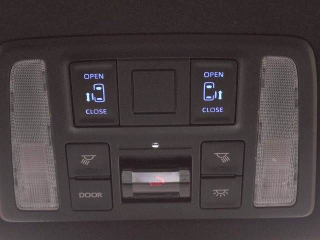 TOYOTA NOAH HYBRID 2023