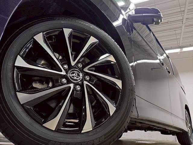 TOYOTA NOAH HYBRID 2023