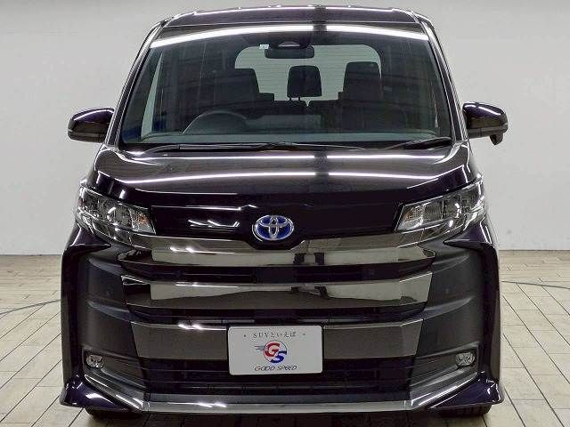 TOYOTA NOAH HYBRID 2023