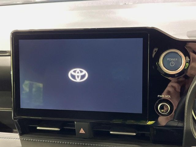 TOYOTA VOXY HYBRID 2023