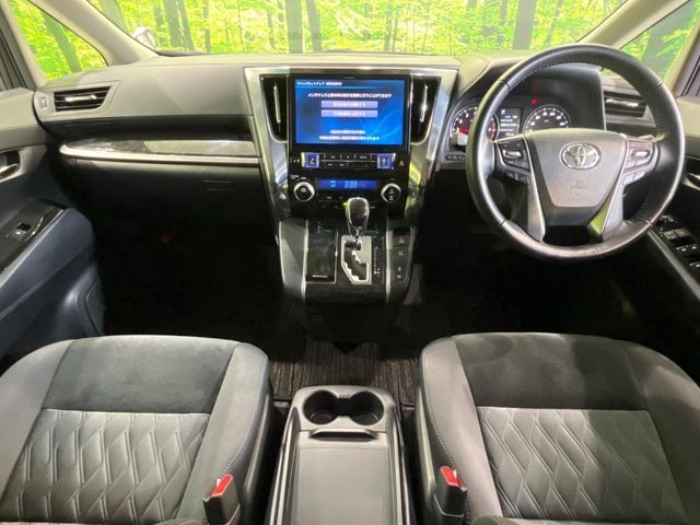 TOYOTA VELLFIRE 2018