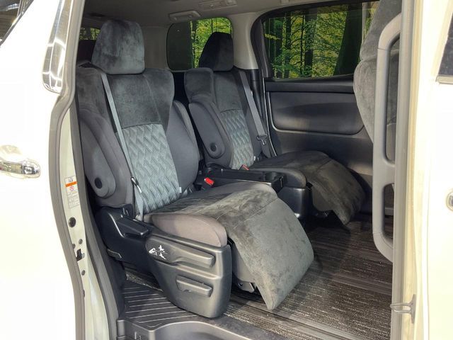 TOYOTA VELLFIRE 2018