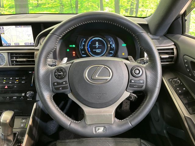 TOYOTA LEXUS IS300h 2013