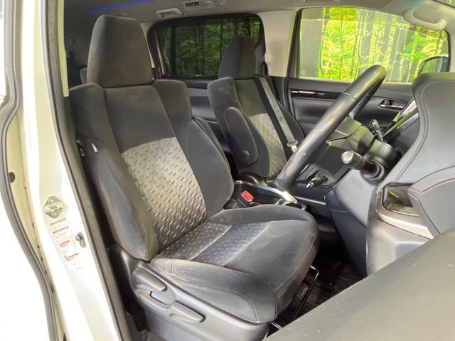 TOYOTA VELLFIRE 2015