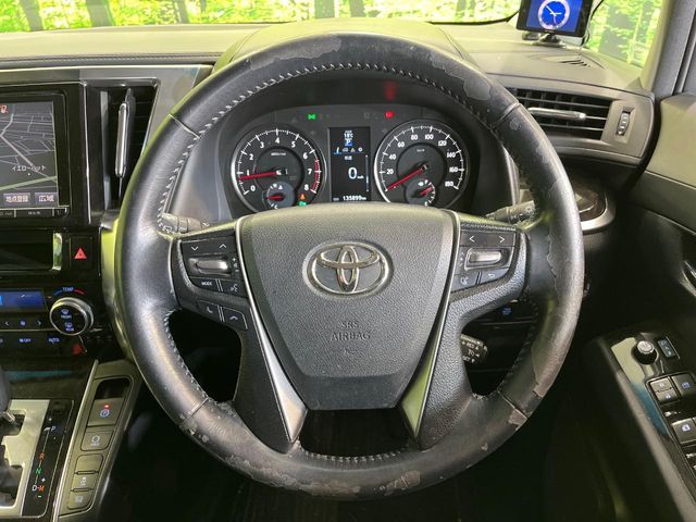 TOYOTA VELLFIRE 2015