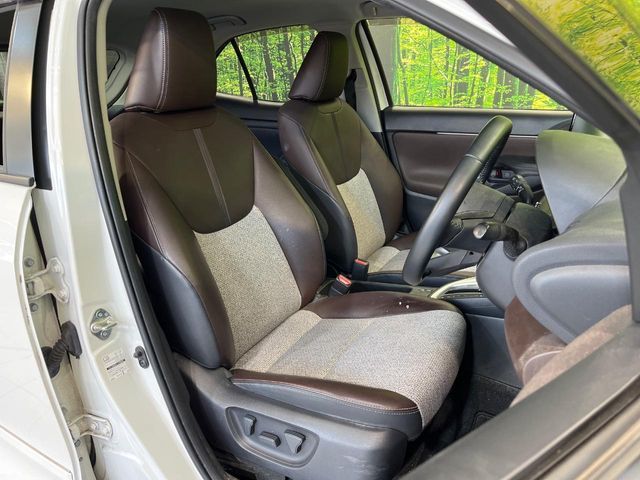 TOYOTA YARIS CROSS HYBRID 2021