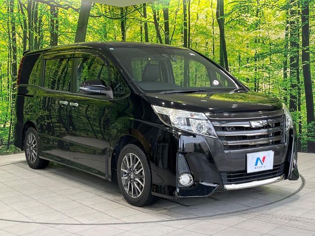 TOYOTA NOAH 2017