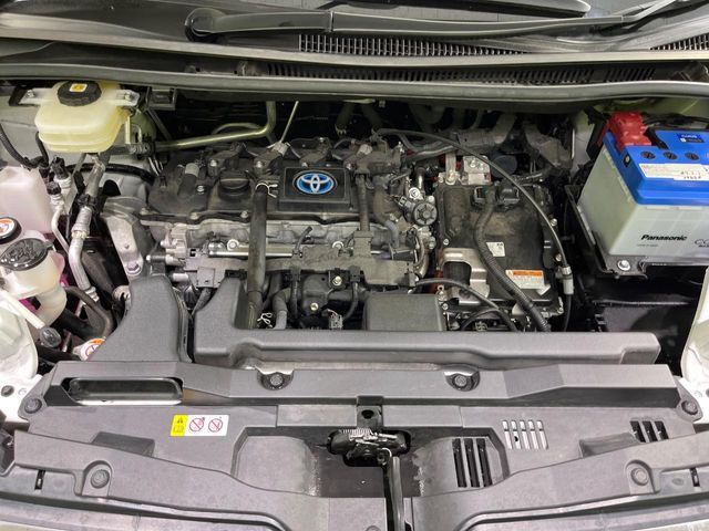 TOYOTA NOAH HYBRID 2023