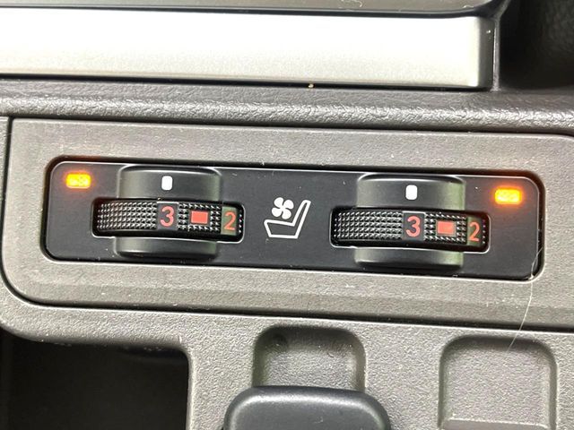 TOYOTA LANDCRUISER PRADO 2023