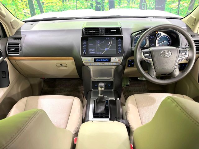 TOYOTA LANDCRUISER PRADO 2022