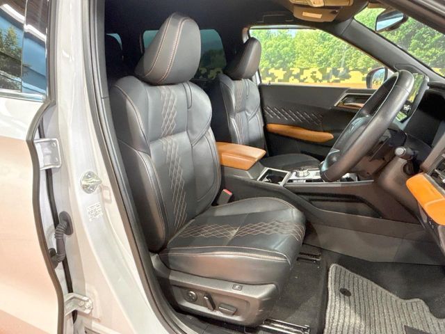 MITSUBISHI OUTLANDER PHEV 2023