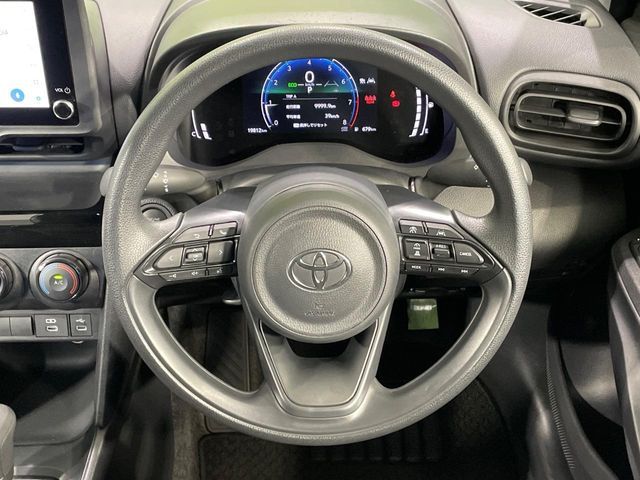 TOYOTA YARIS CROSS 2025