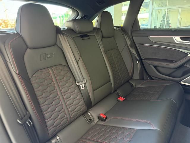 AUDI AUDI RS6 AVANT 2024