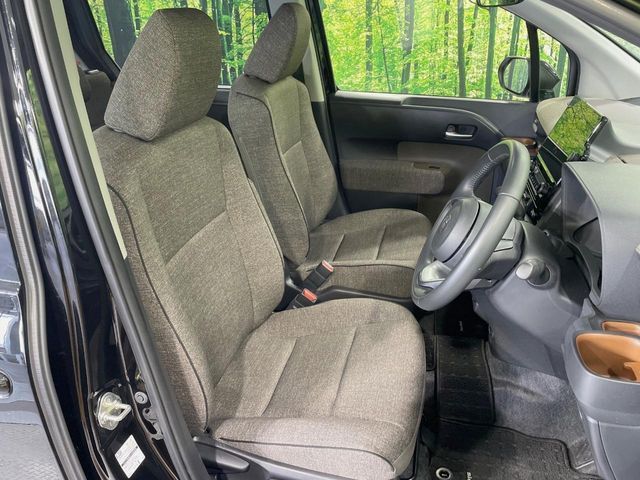 TOYOTA SIENTA HYBRID 2022