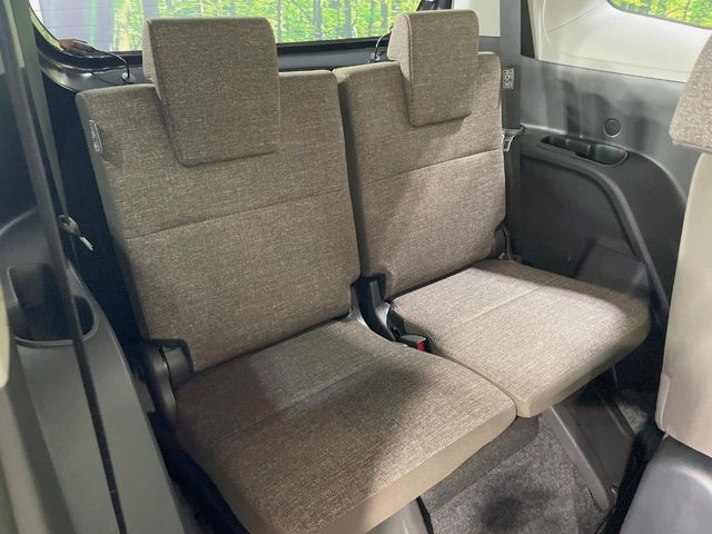 TOYOTA SIENTA HYBRID 2022