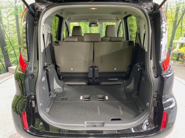 TOYOTA SIENTA HYBRID 2022