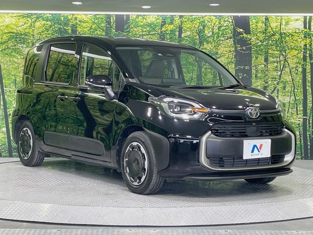 TOYOTA SIENTA HYBRID 2022