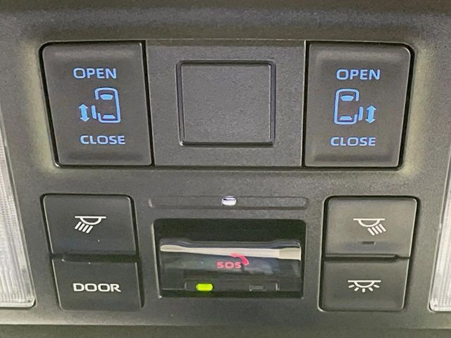 TOYOTA NOAH HYBRID 2023