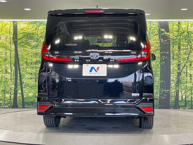 TOYOTA NOAH HYBRID 2023