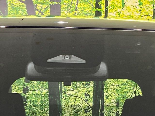 TOYOTA VOXY HYBRID 2024