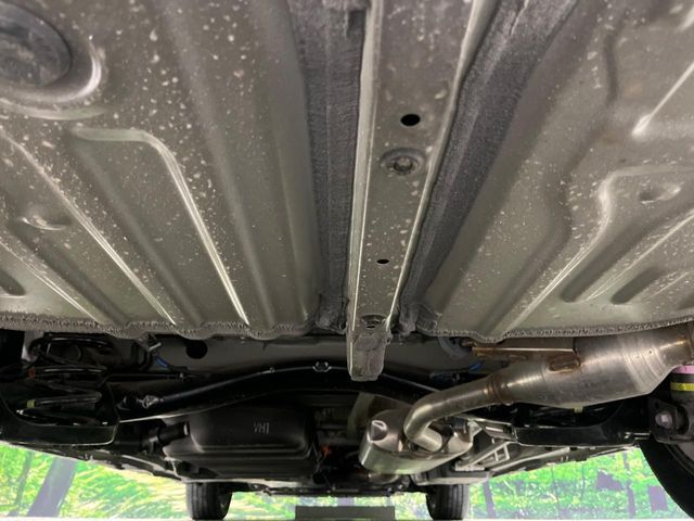 TOYOTA VOXY HYBRID 2024