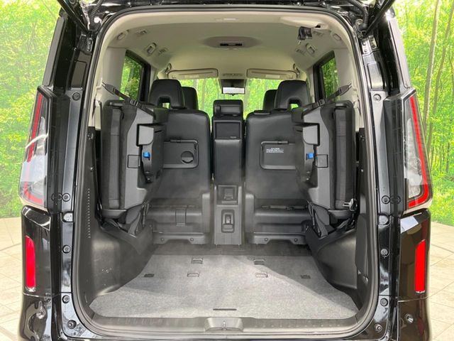 NISSAN SERENA  WG 2023