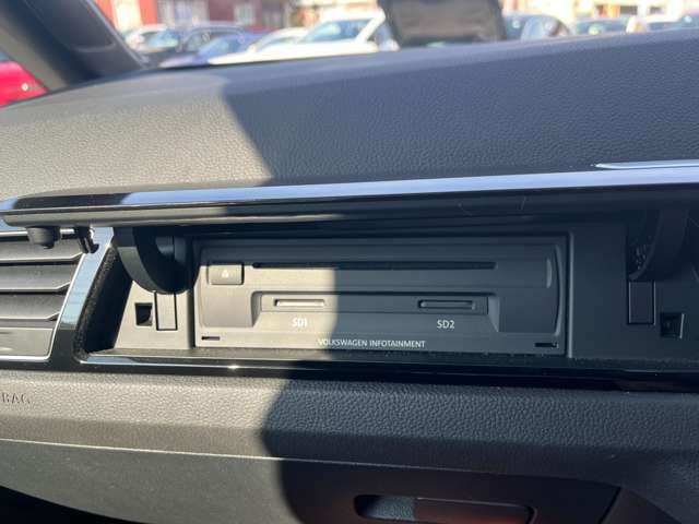 VOLKSWAGEN VOLKSWAGEN GOLF TOURAN 2021