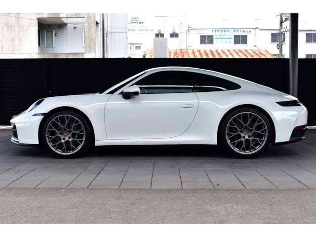 PORSCHE PORSCHE 911 2025