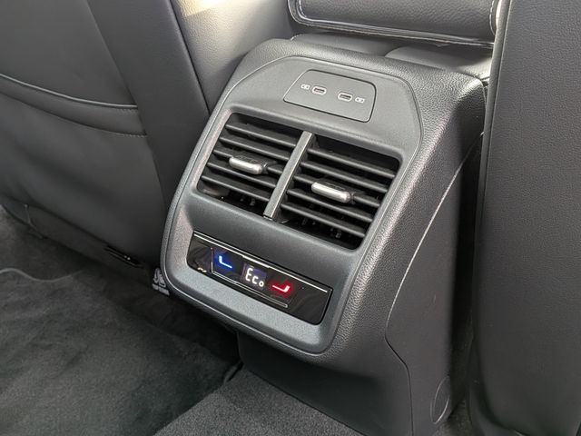 VOLKSWAGEN VOLKSWAGEN PASSAT wagon 2025