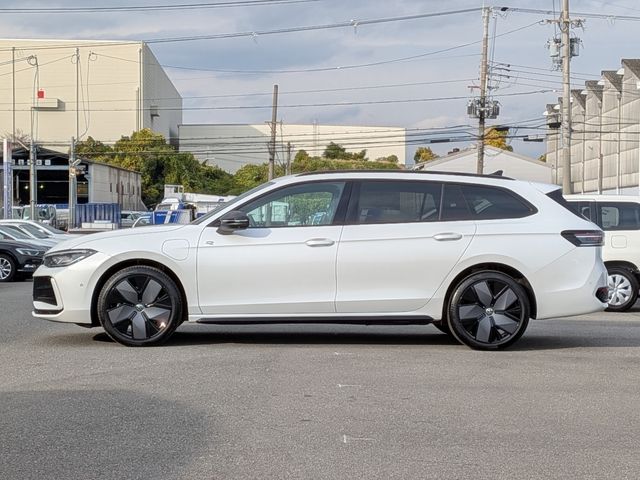 VOLKSWAGEN VOLKSWAGEN PASSAT wagon 2025