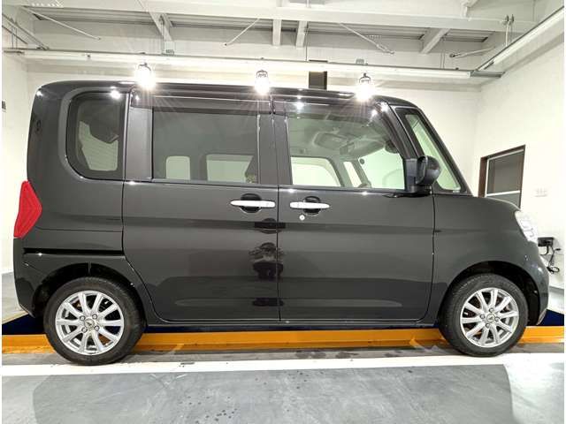 DAIHATSU TANTO 4WD 2018