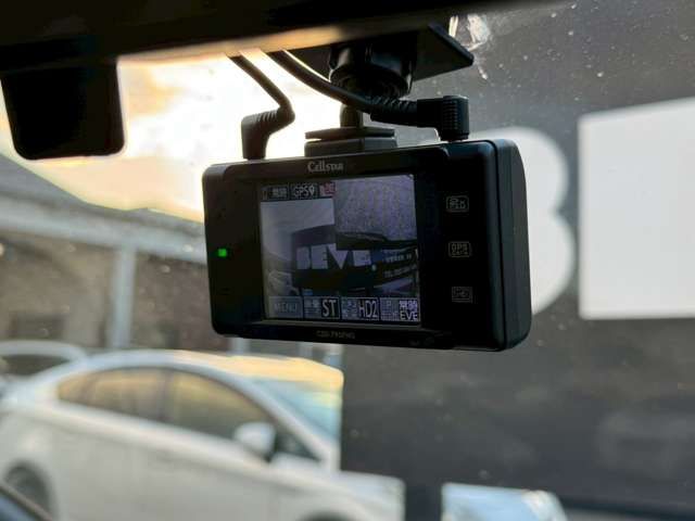 NISSAN SERENA  S-HYBRID 2013