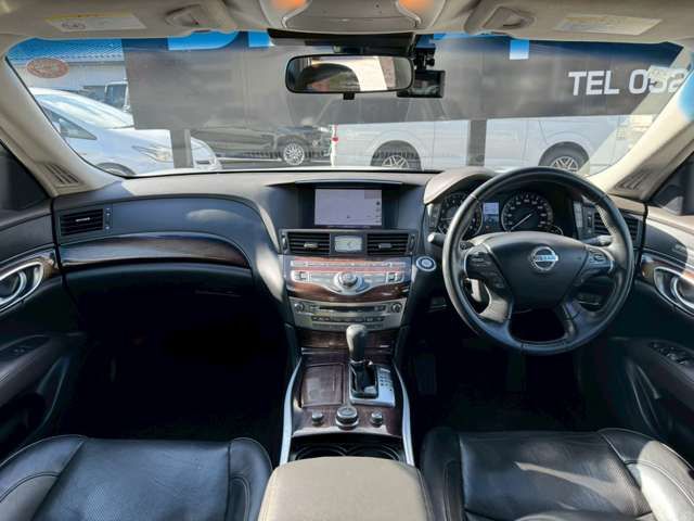 NISSAN FUGA HYBRID 2011