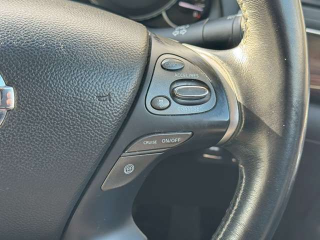 NISSAN FUGA HYBRID 2011