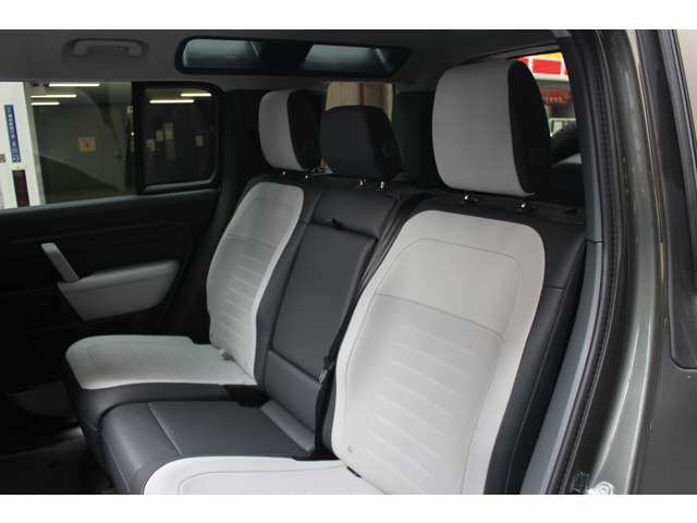 ROVER ROVER DEFENDER 2025