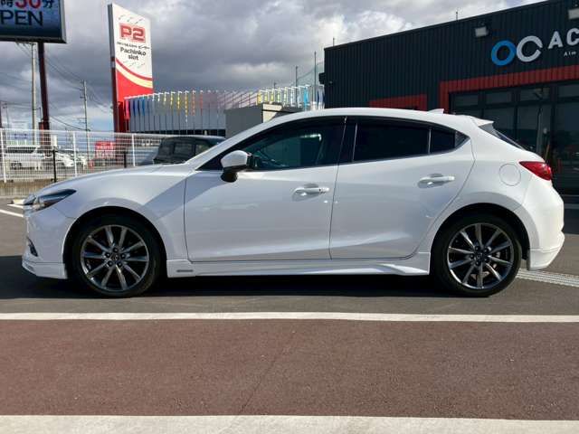 MAZDA AXELA SPORTS 2016